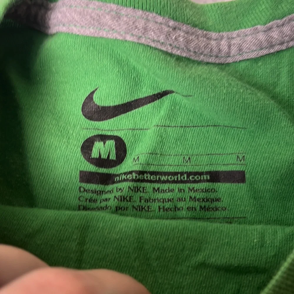 Nike Kids Medium Uncontested Green Short Sleeve T Shirt